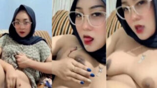 Jilat Puting Sendiri Hijabers Cakep Talent Lokal Punya